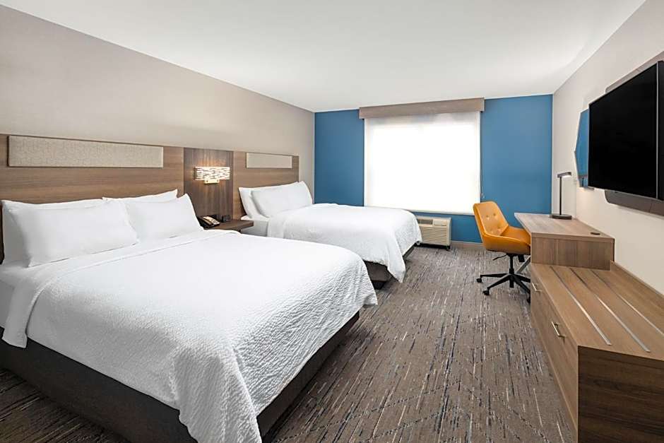 Holiday Inn Express & Suites - Green Bay East By IHG