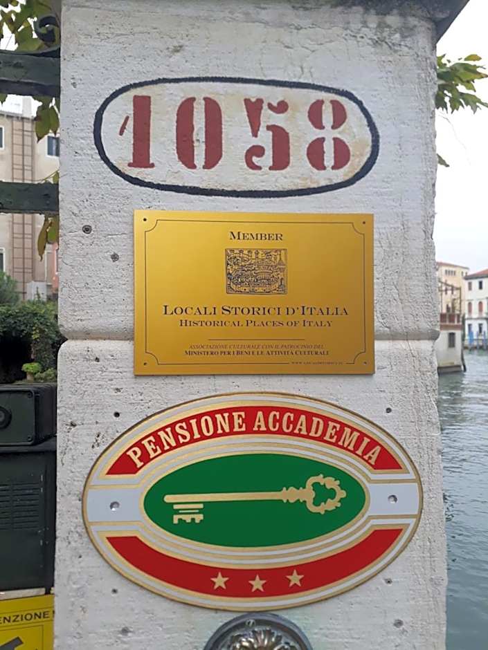 Pensione Accademia - Villa Maravege