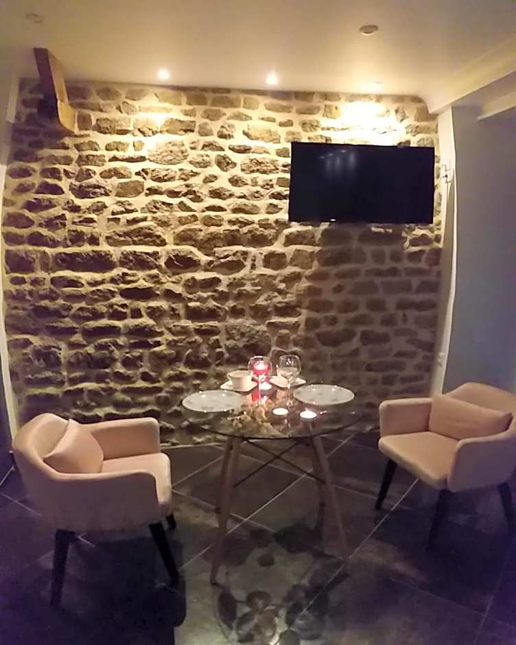 Le Ptit Spa de L'Abbaye Suite love et Spa privé