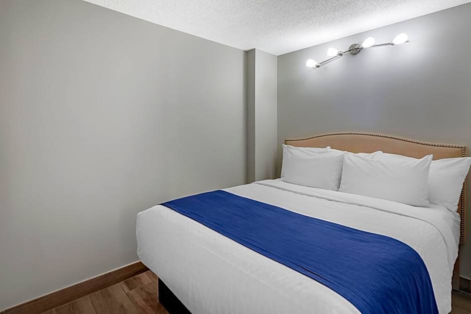 Coastal Hotel & Suites Virginia Beach - Oceanfront