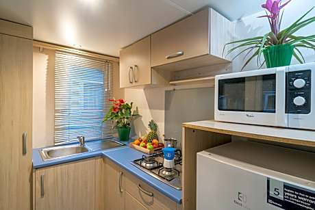 Lodge Superior Dog - Capacity 6 (pet allowed with extra fee)