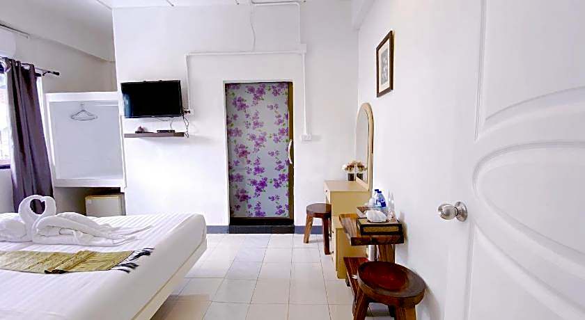 Remember @ Phuket Town Hostel