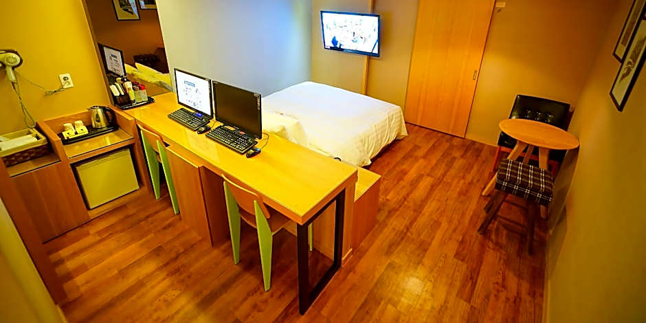 Jays Hotel