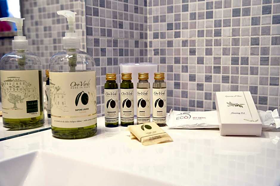 Hotel Diffuso Il Portichetto sulla collina a Vezio Perledo