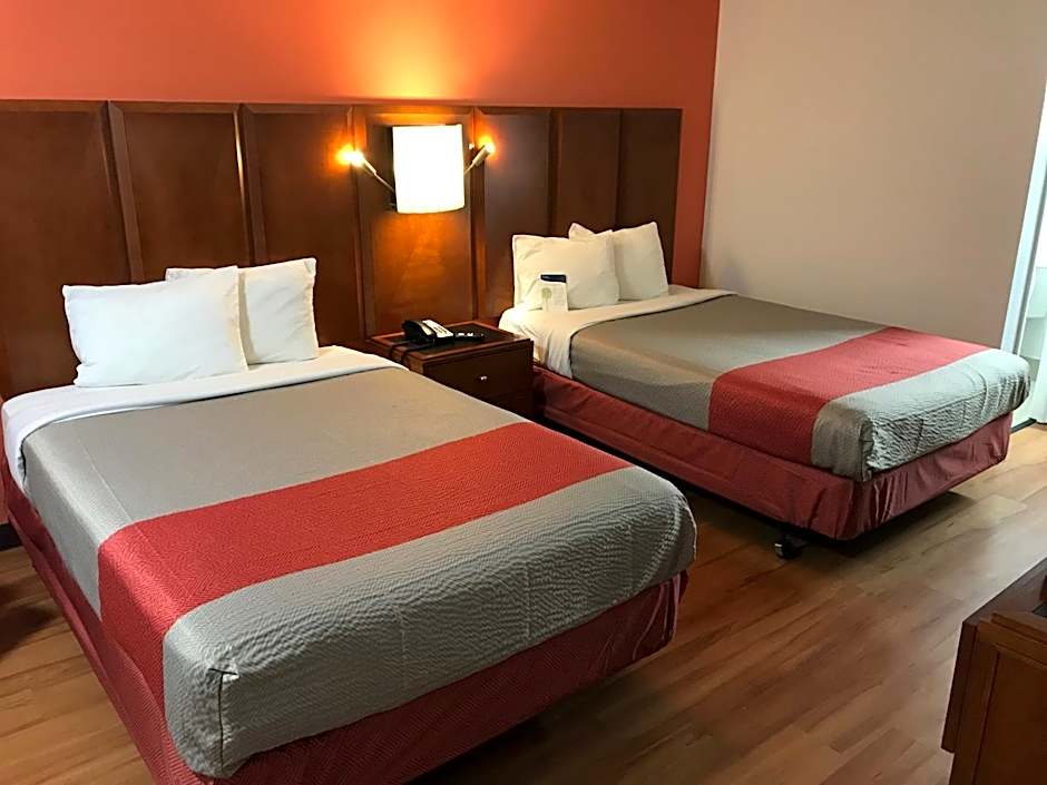 Motel 6-Van Buren, AR I- 40