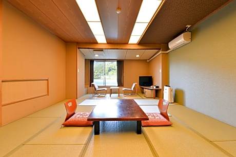 Standard Japanese-Style-Room - Shower Only - Non-Smoking