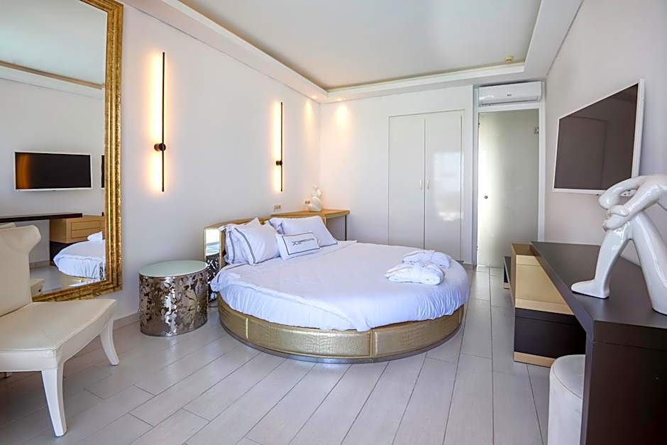 Diamond Deluxe Hotel - Adults Only