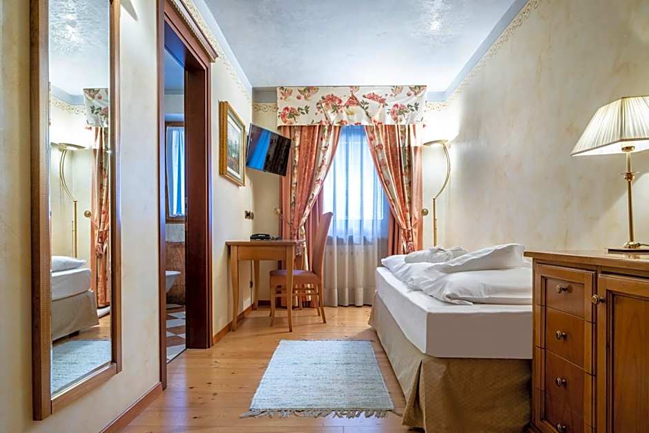 Ladinia Dolomites View - Adults Only