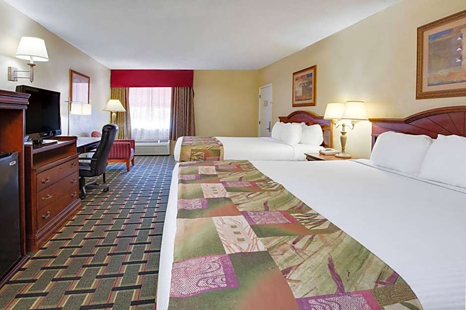Baymont by Wyndham Lake City
