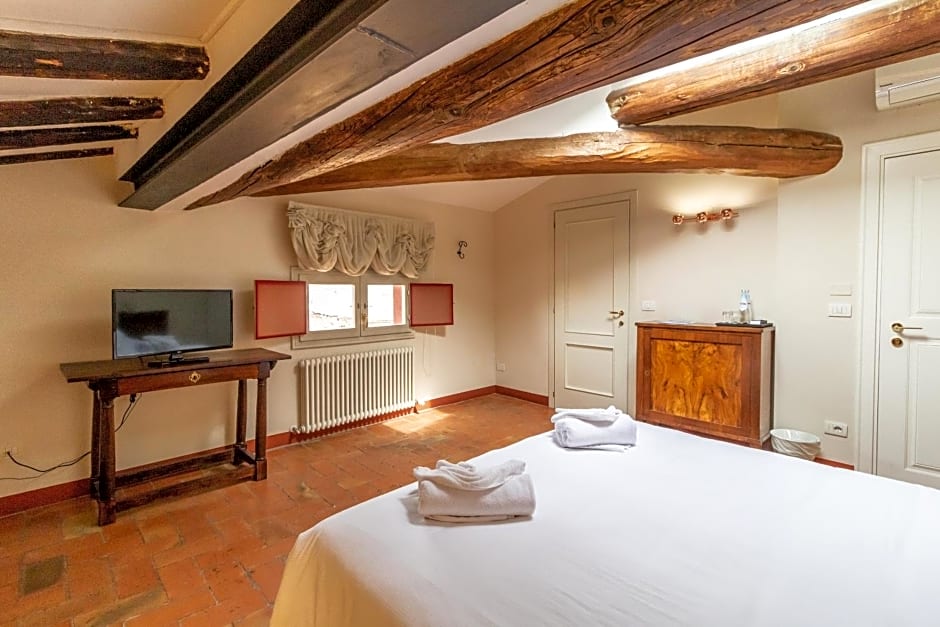 Casa Isolani Charms Rooms Santo Stefano