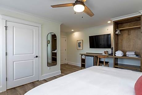 Albermarle #202 Inn at Old Beach