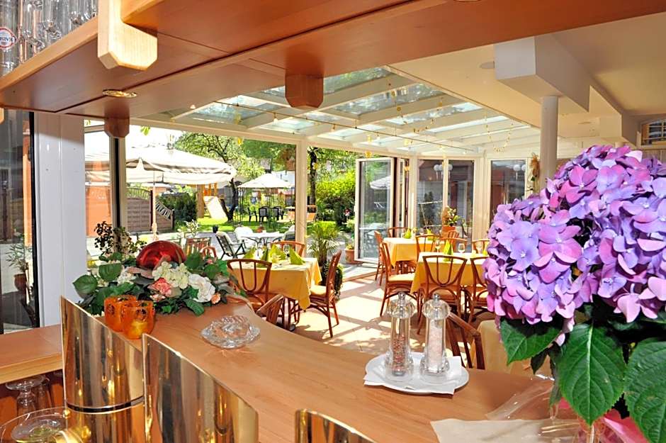 Hotel-Restaurant Schwaiger***