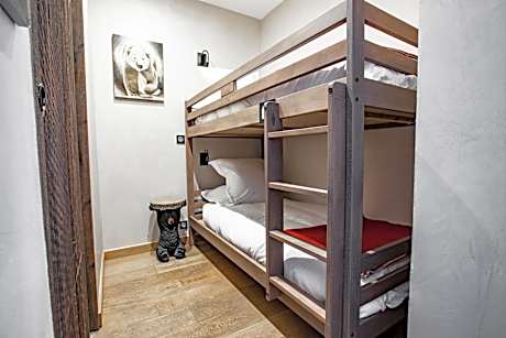 Superior Triple Room (2 Adults + 1 Child)