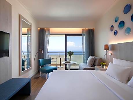 Deluxe Room with Sea View