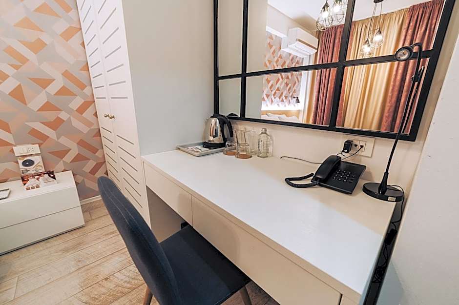 Urbanista Hotel & Bar