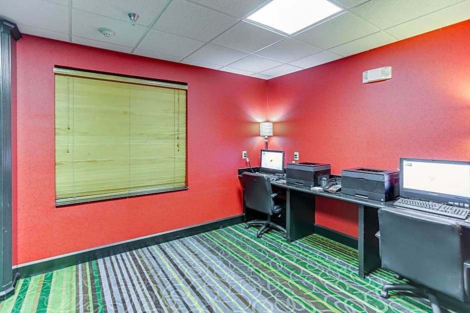 Holiday Inn Express Hotel & Suites Huntsville By IHG