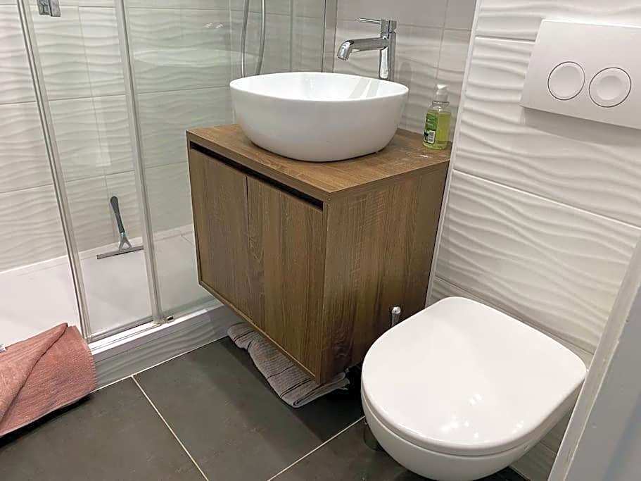 Paris West LivingTrendy area spacious apt 2BR Opéra Montmartre