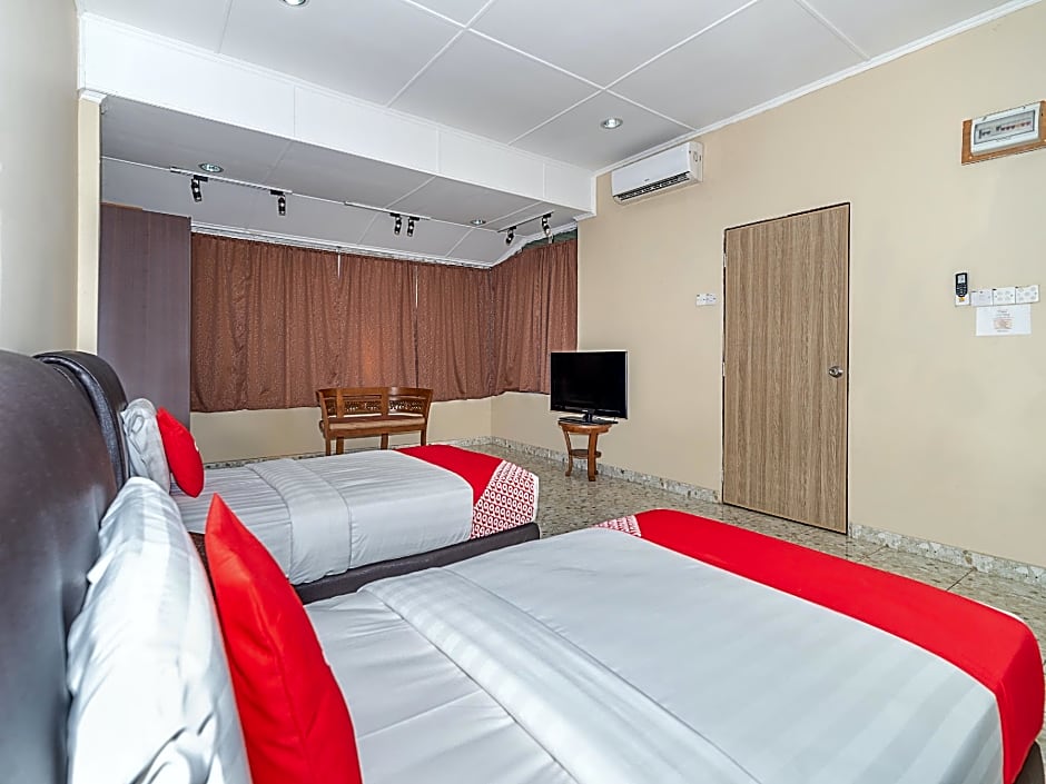 OYO 89932 DD Homestay