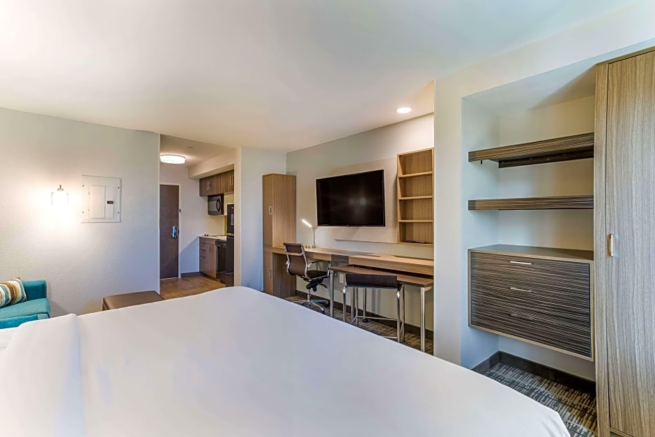 Photo 1 of 6 of 1 King Bed Suite