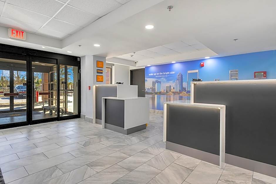 La Quinta Inn & Suites by Wyndham Jacksonville Mandarin