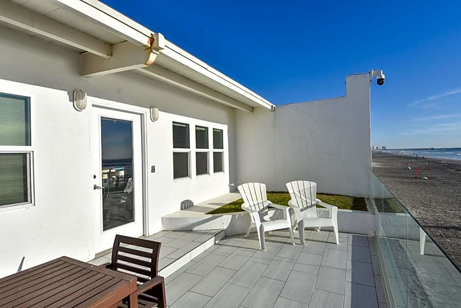 Quinta Pacifica Beachfront Villas