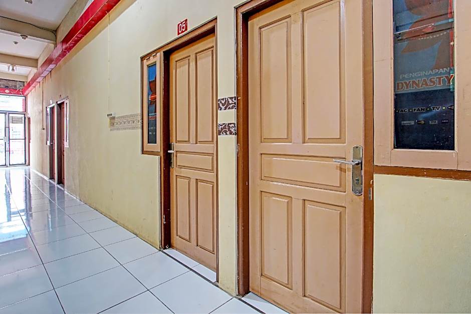Capital O 93361 Dynasty Inn Syariah