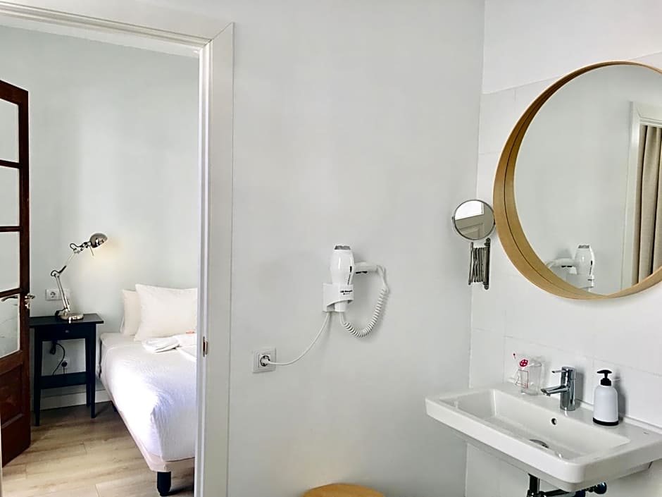 El Hotelito 27