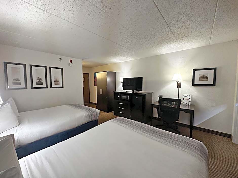 AmericInn by Wyndham Menominee