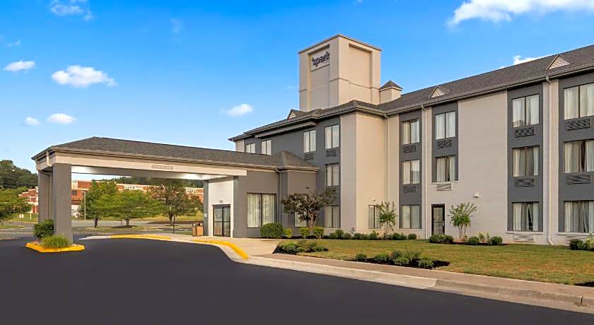Spark by Hilton Fredericksburg Southpoint
