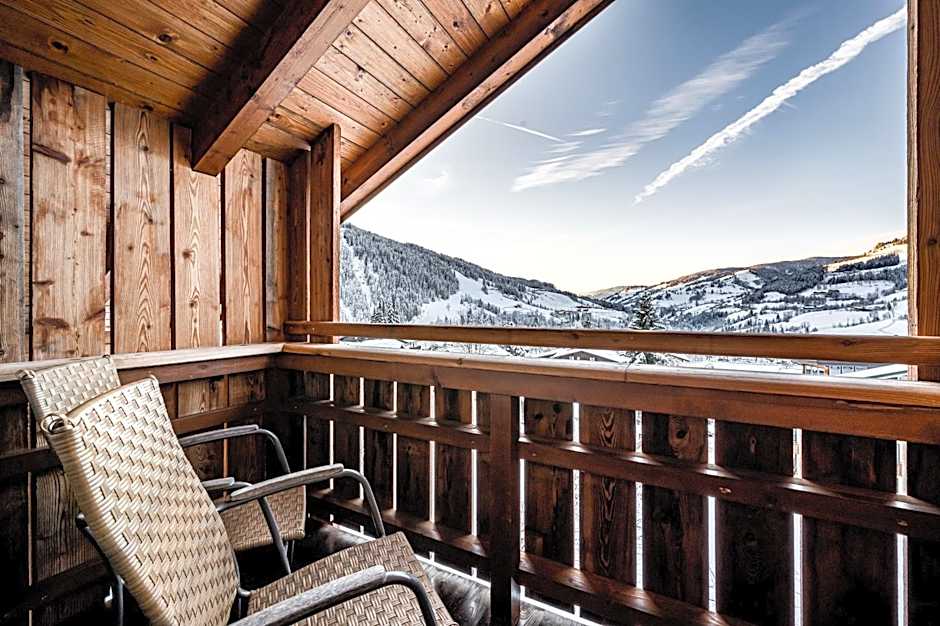 ALMMONTE SENSUM SUITES - Funky Living Hotel