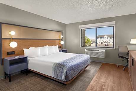 King Room - Mobility Access/Non-Smoking