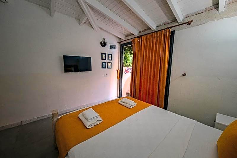 MorAnka Alaçatı