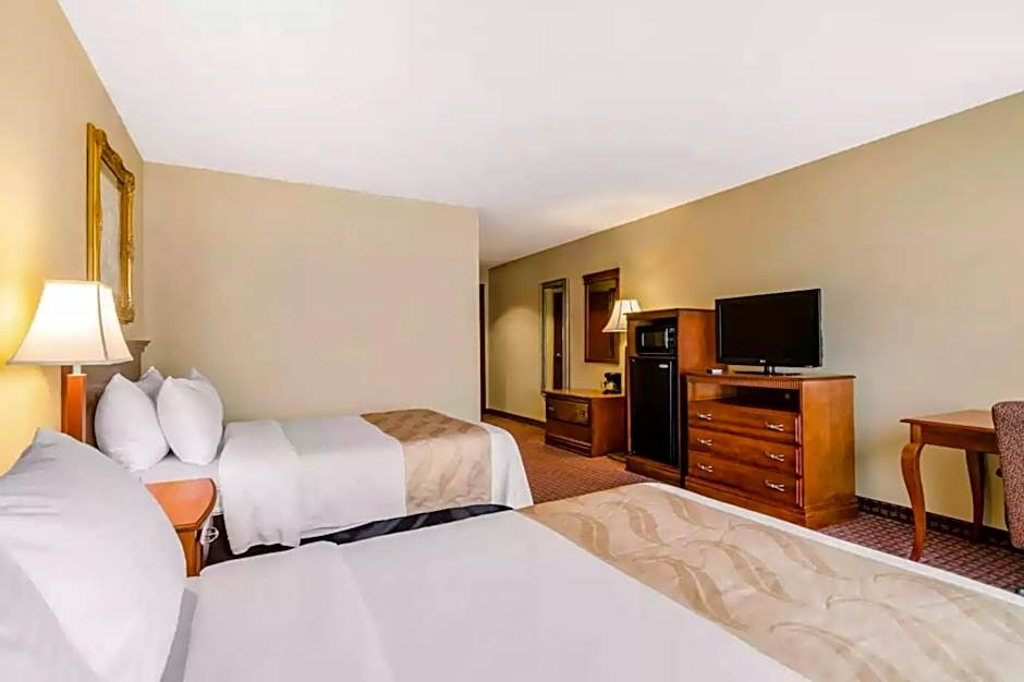 Precious Hotel