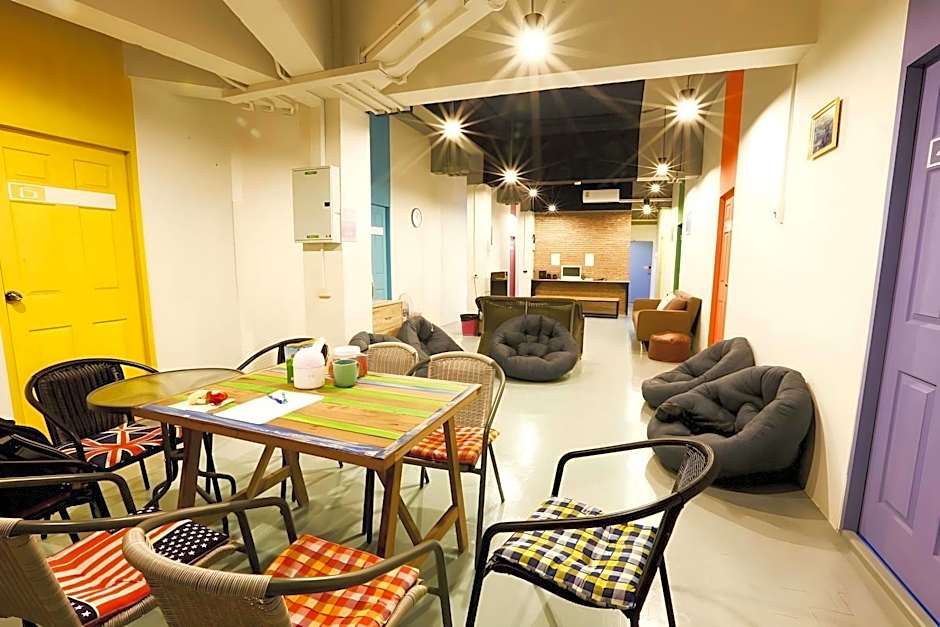 Zee Thai Hostel