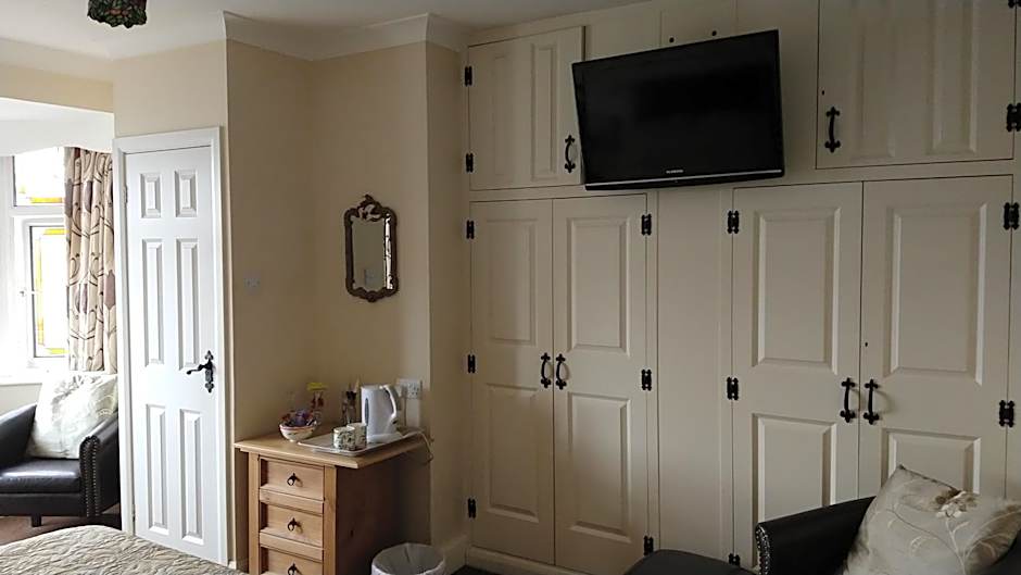 Hollingworth Lake Guest House Room Only Accommodation
