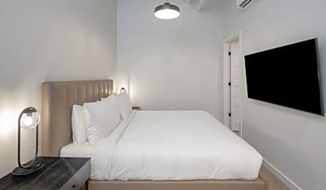 Waterfront Junior One Bedroom Suite