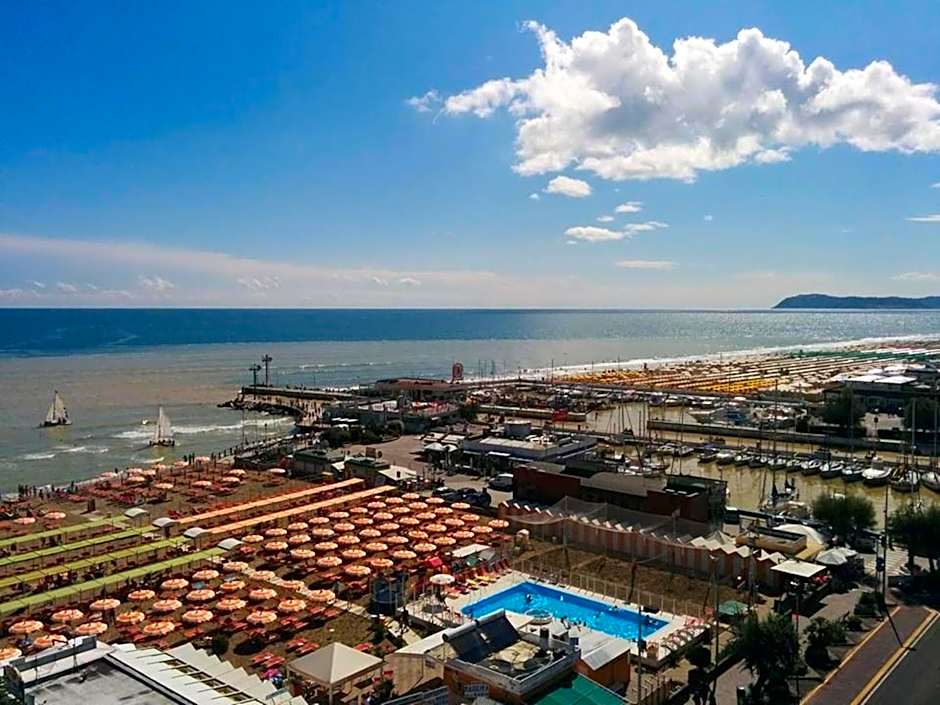 Hotel Des Nations - Vintage Hotel sul mare