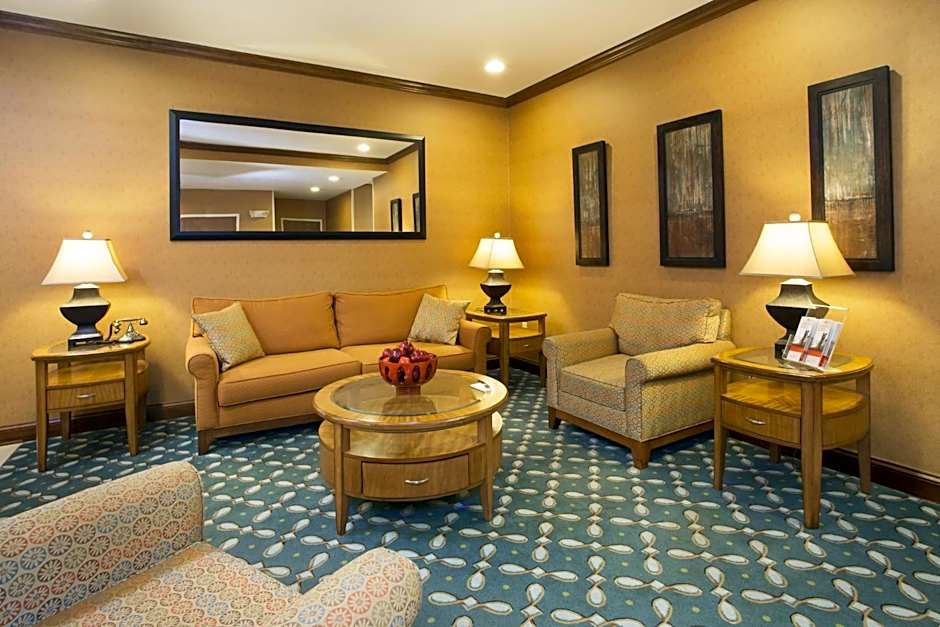 Holiday Inn Express & Suites Culpeper By IHG