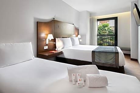 Twin Room with Extra Bed