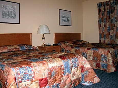 Standard Double Room with Two Double Beds - Smoking