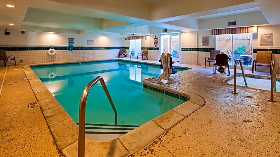 Best Western Plus Airport Inn And Suites