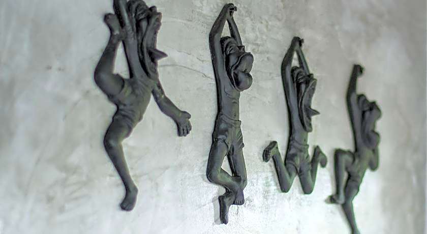 The LogBook room and cafe'