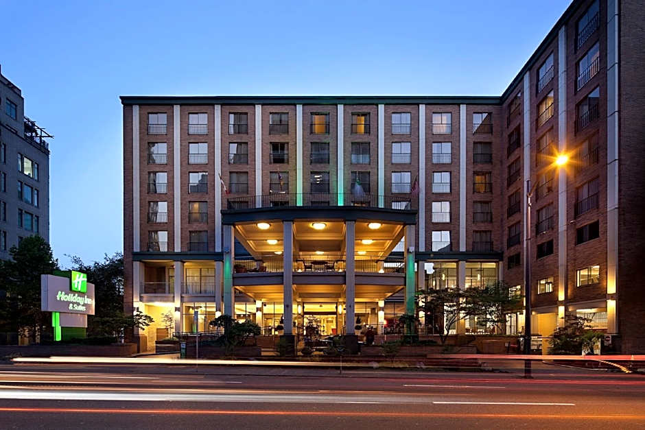 Holiday Inn & Suites Vancouver Downtown By IHG