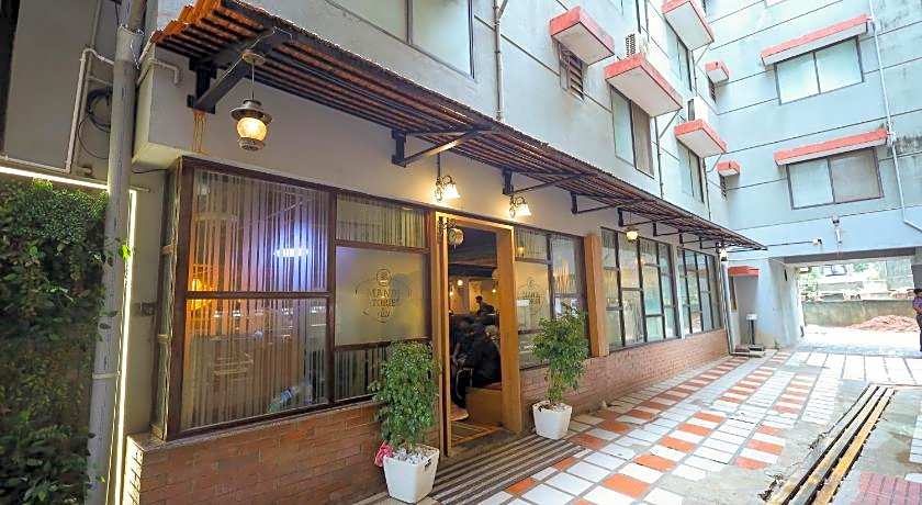 Metro Plaza Hotel by RAK Rooms