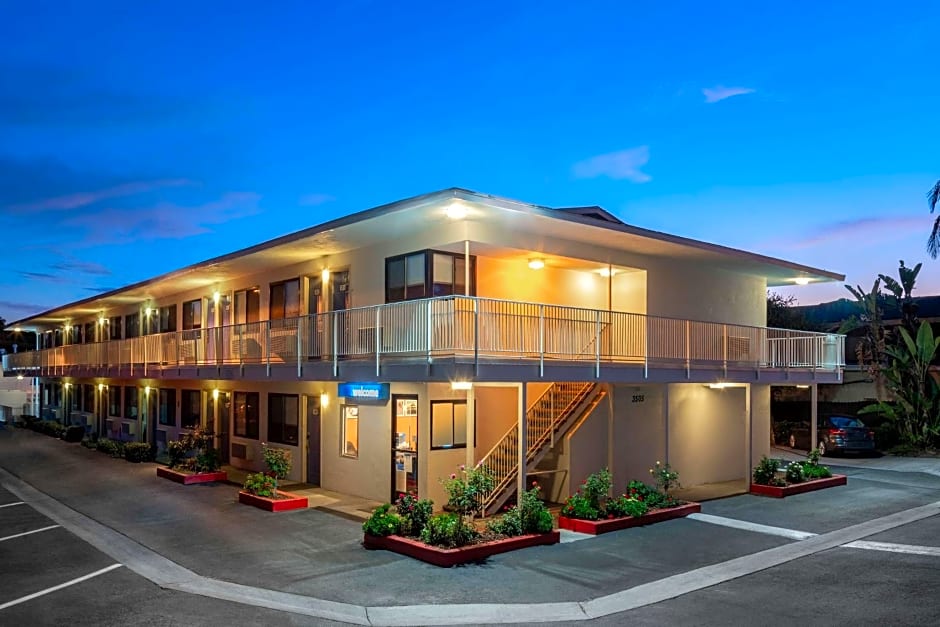 Motel 6-Santa Barbara, CA - State Street