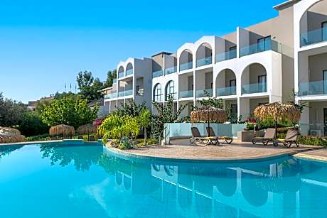 Family Room with Garden View