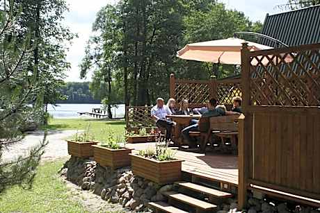 Stajnia Sarnówek Nad Jeziorem Różany