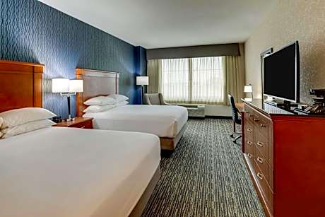 Deluxe Queen Room with Two Queen Beds