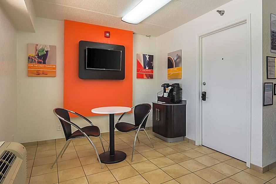Motel 6-Tucker, GA - Atlanta Northeast