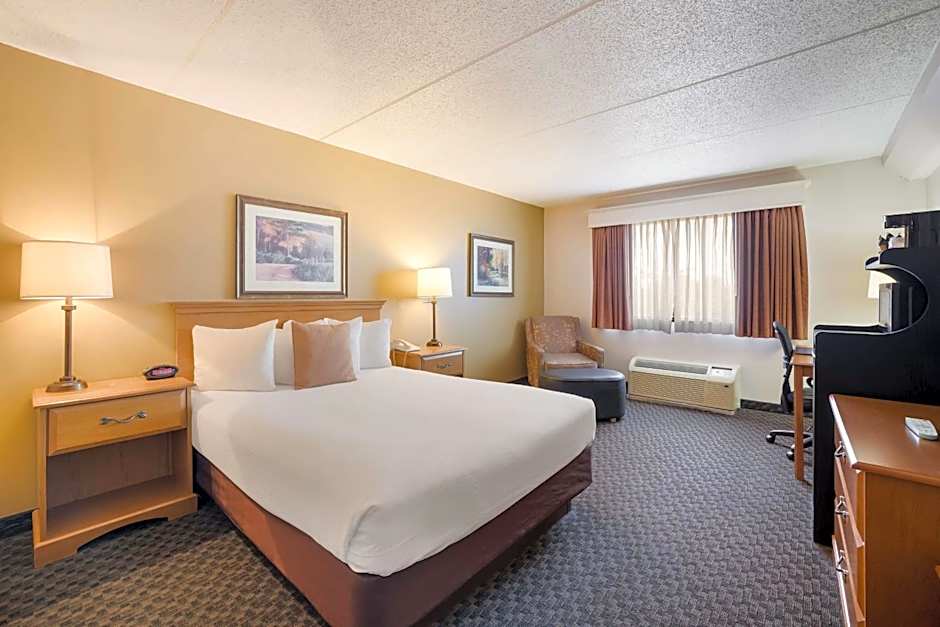 Best Western Riverfront Inn